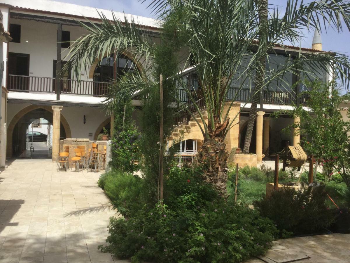 Aphrodite Beachfront Apartment Ghaziveran Exterior photo
